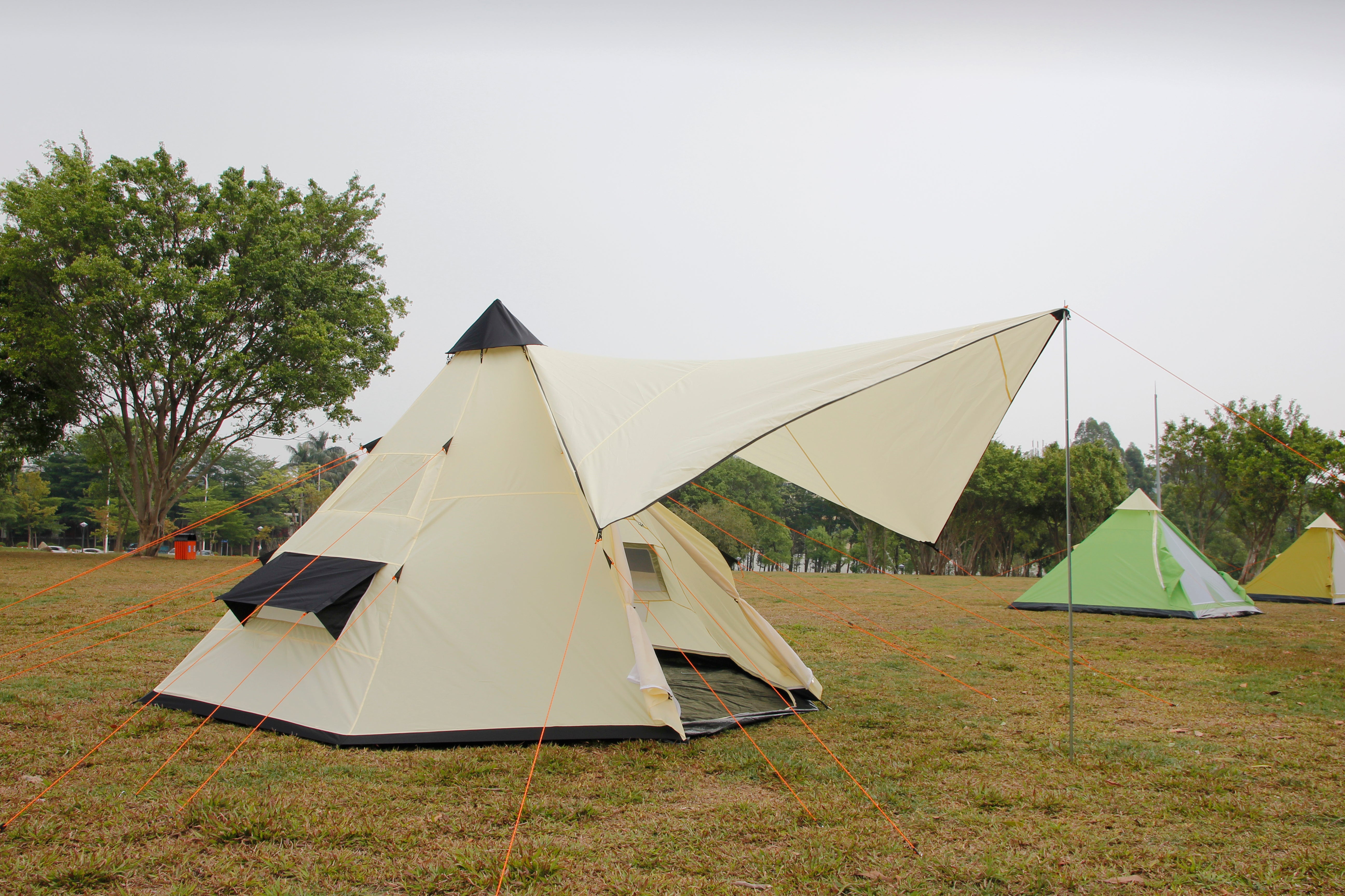 4M Glamptex 400 - 8-person teepee tent, pyramid tent, Zipped in ground sheet, canopy awning