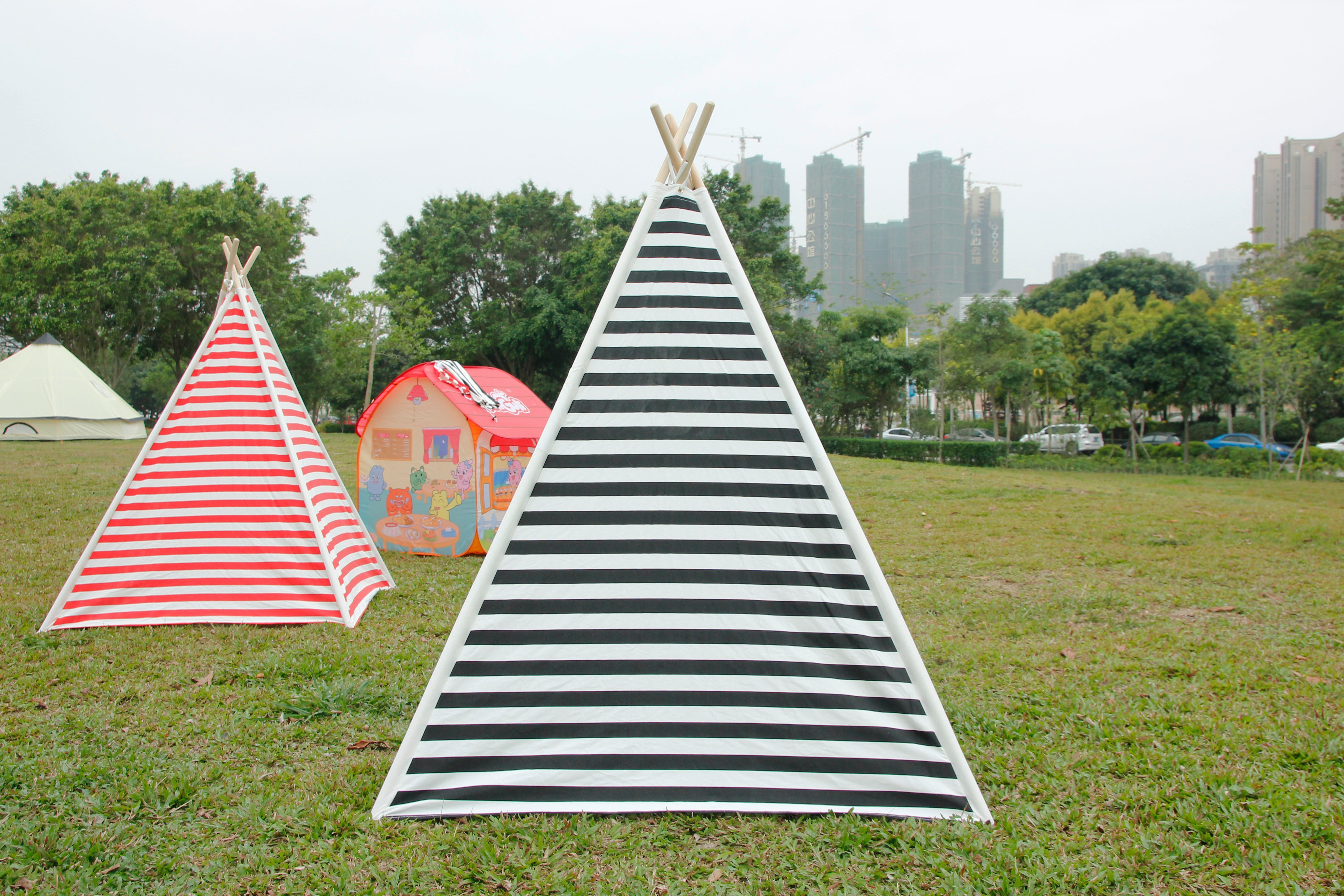 Canvas Teepee Tent for Kids Tipi Tent teepee tent, 2 Child Indian TP Wigwam, Black and White